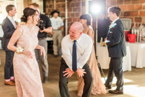 Lots of dancing at this Sunday wedding!